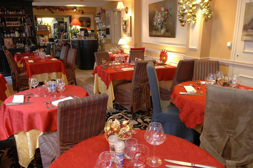Hostellerie Du Prieure Saint-Prix  ภายนอก รูปภาพ