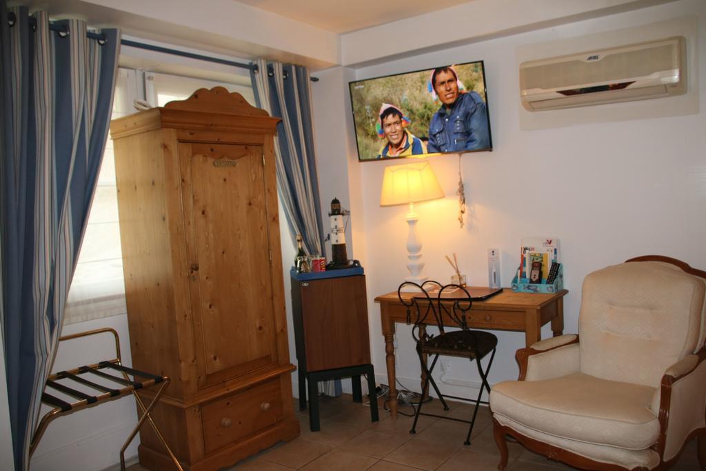 Hostellerie Du Prieure Saint-Prix  ภายนอก รูปภาพ