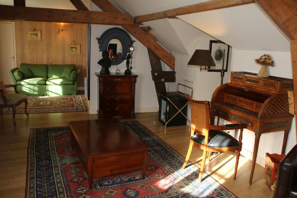 Hostellerie Du Prieure Saint-Prix  ภายนอก รูปภาพ