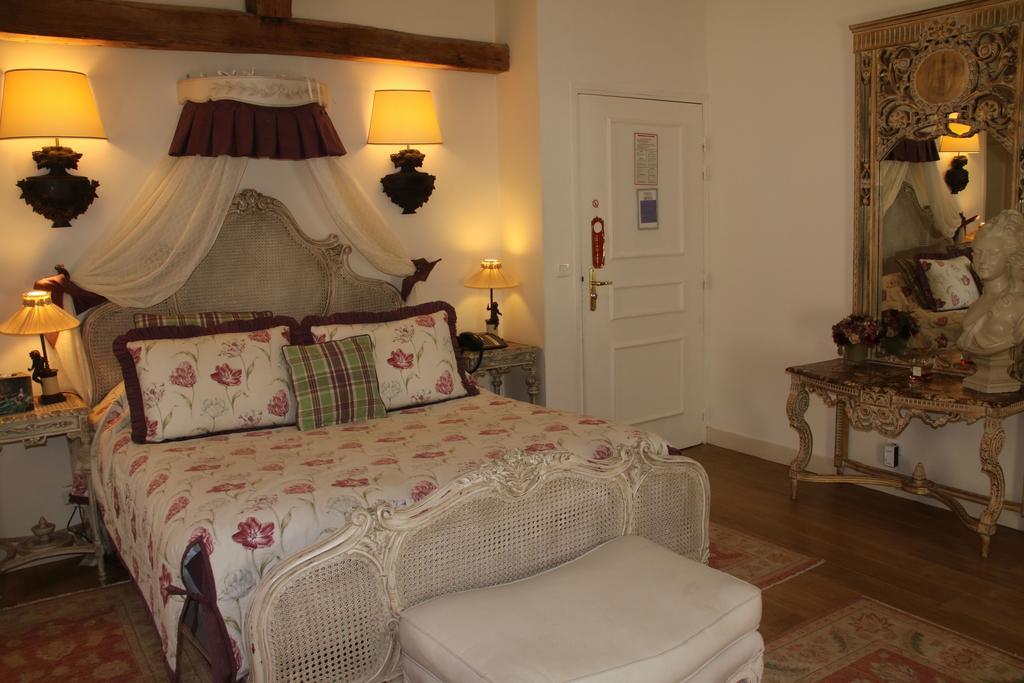Hostellerie Du Prieure Saint-Prix  ภายนอก รูปภาพ