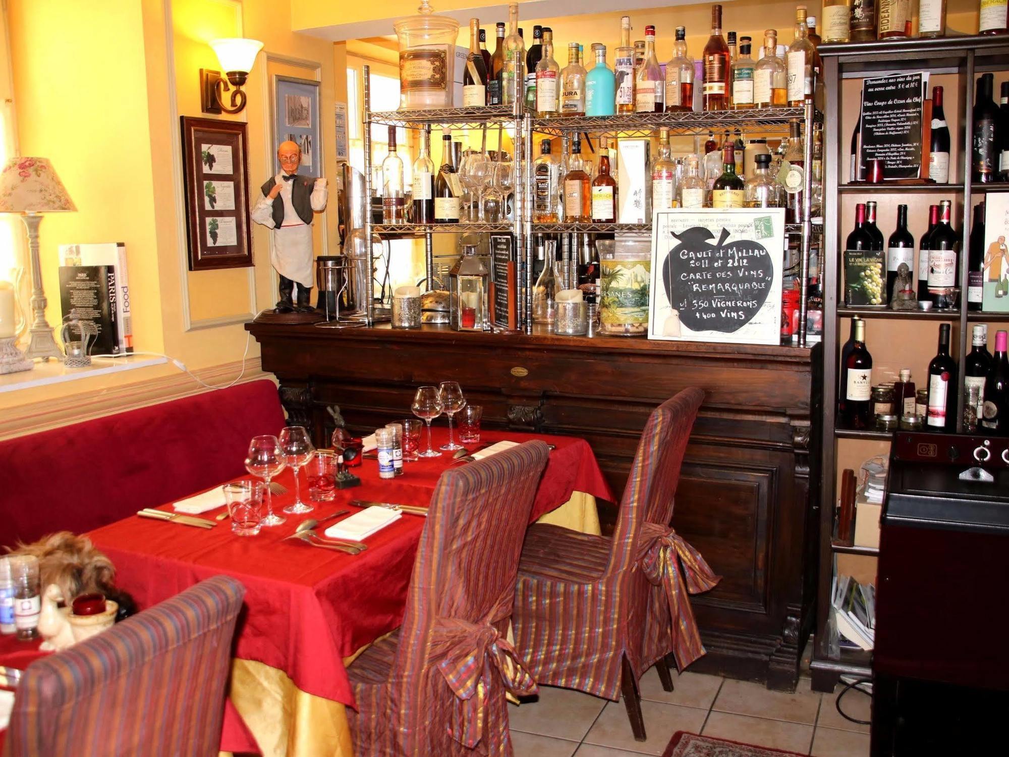 Hostellerie Du Prieure Saint-Prix  ภายนอก รูปภาพ