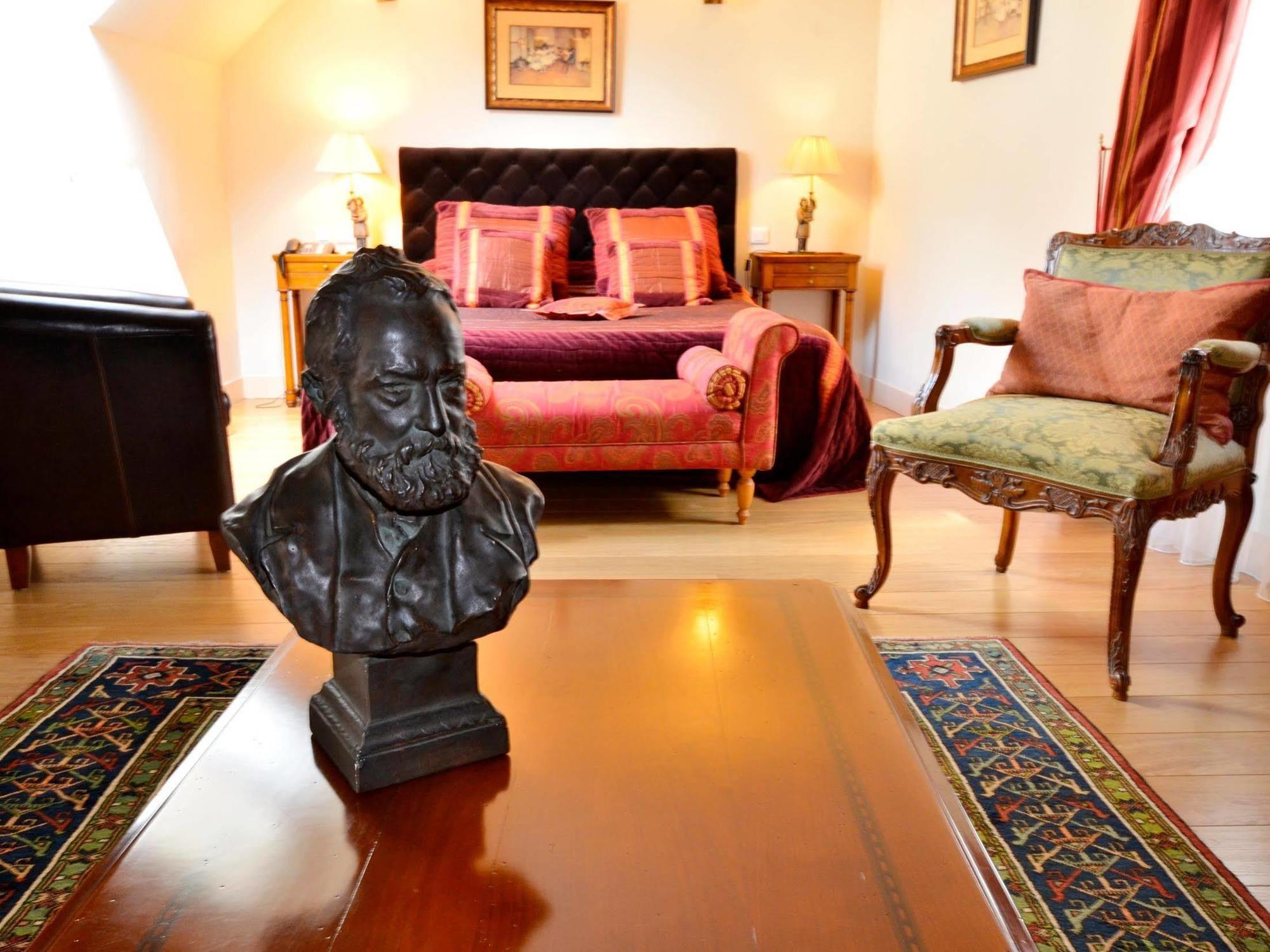 Hostellerie Du Prieure Saint-Prix  ภายนอก รูปภาพ