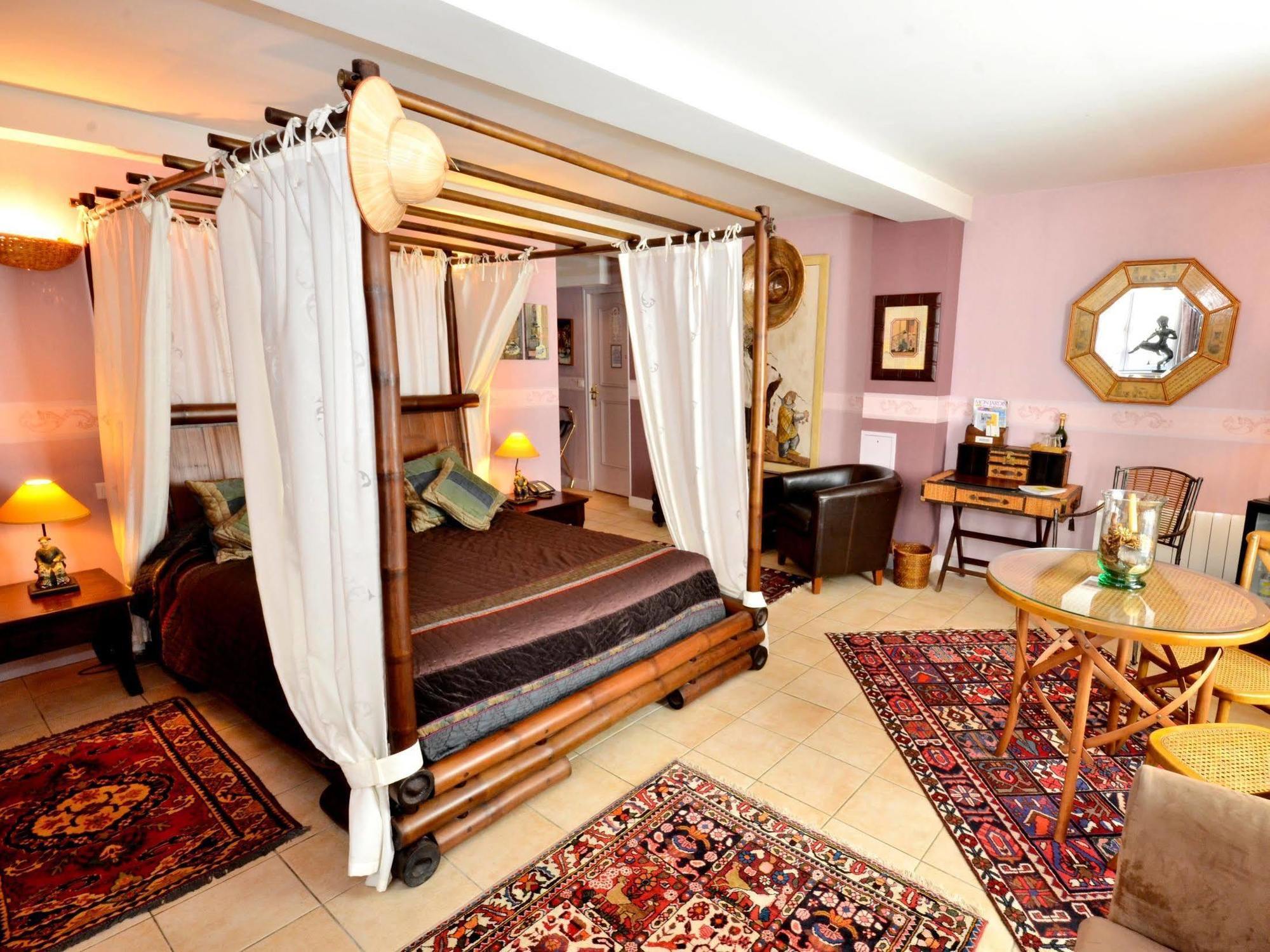 Hostellerie Du Prieure Saint-Prix  ภายนอก รูปภาพ