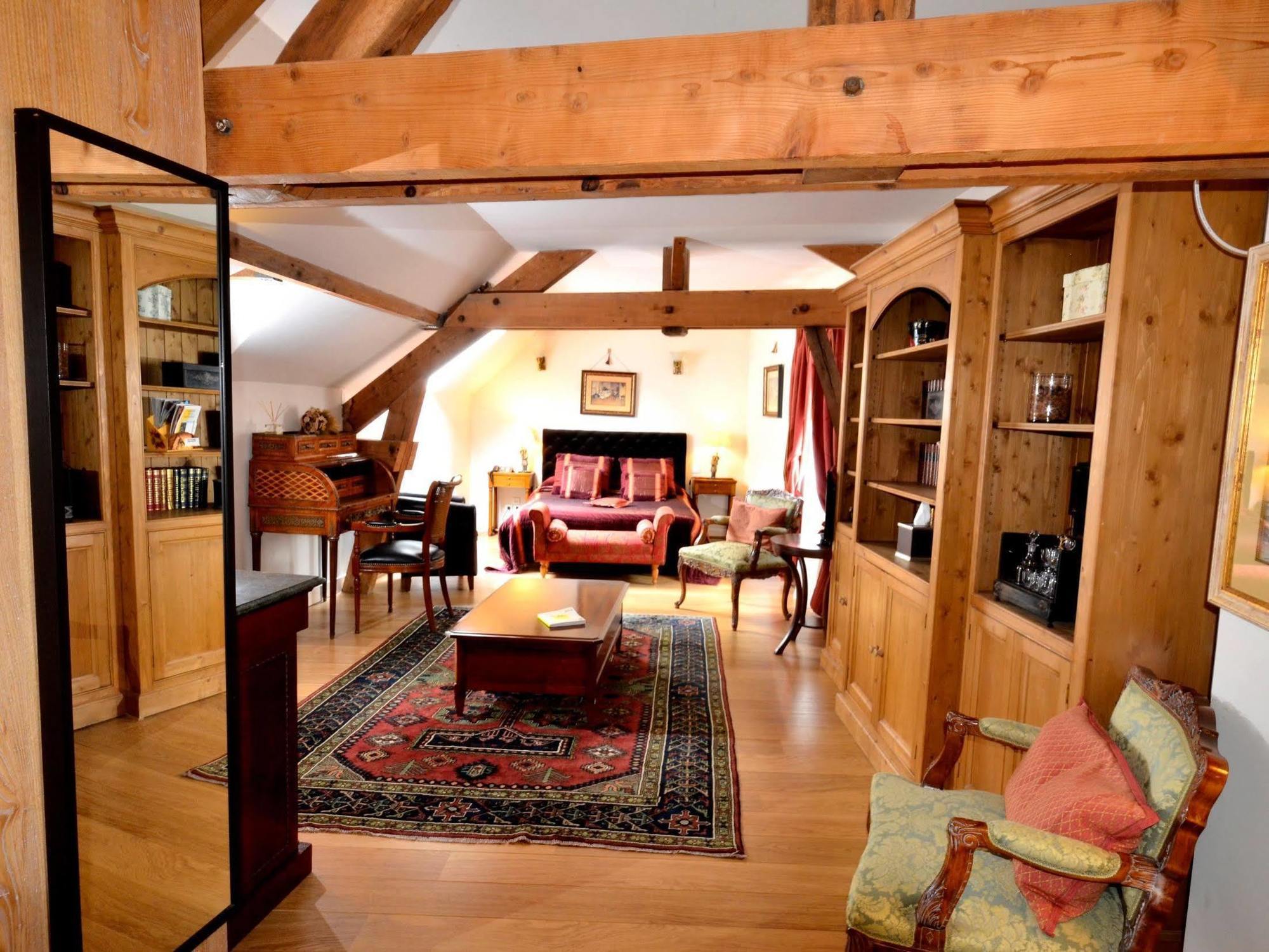 Hostellerie Du Prieure Saint-Prix  ภายนอก รูปภาพ