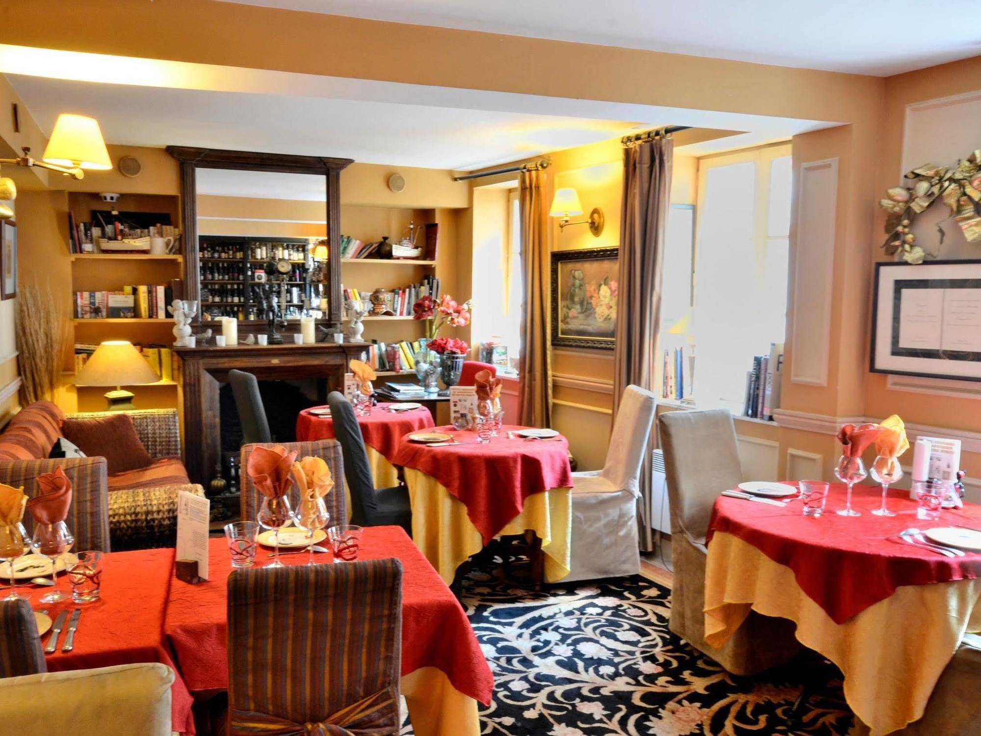 Hostellerie Du Prieure Saint-Prix  ภายนอก รูปภาพ